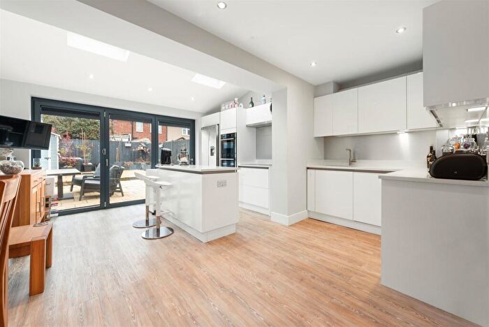 2 Bedroom House To Rent In Dore Gardens, Morden, SM4