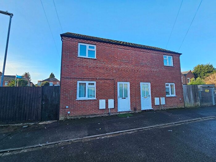 2 Bedroom Semi-Detached House To Rent In Chestnut Road, Wisbech, PE13