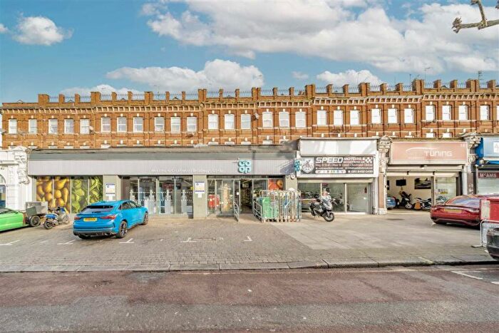 4 Bedroom Flat For Sale In Cricklewood Broadway, Cricklewood, NW2