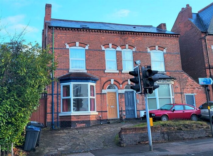 2 Bedroom Flat To Rent In Chester Road, Sutton Coldfield, B73