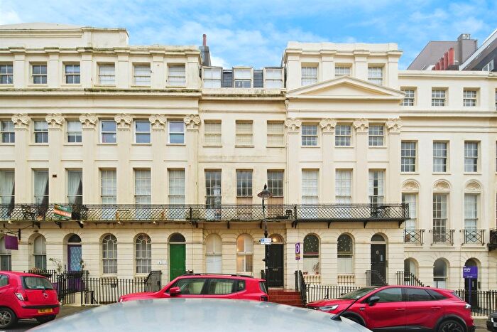 1 Bedroom Studio For Sale In Oriental Place, Brighton, BN1