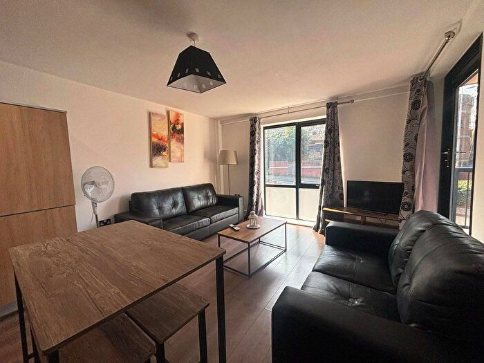 2 Bedroom Flat To Rent In Edward Street, Birmingham, B1