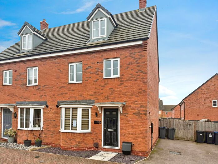 4 Bedroom Semi Detached House For Sale In Navy Close, Burbage, LE10