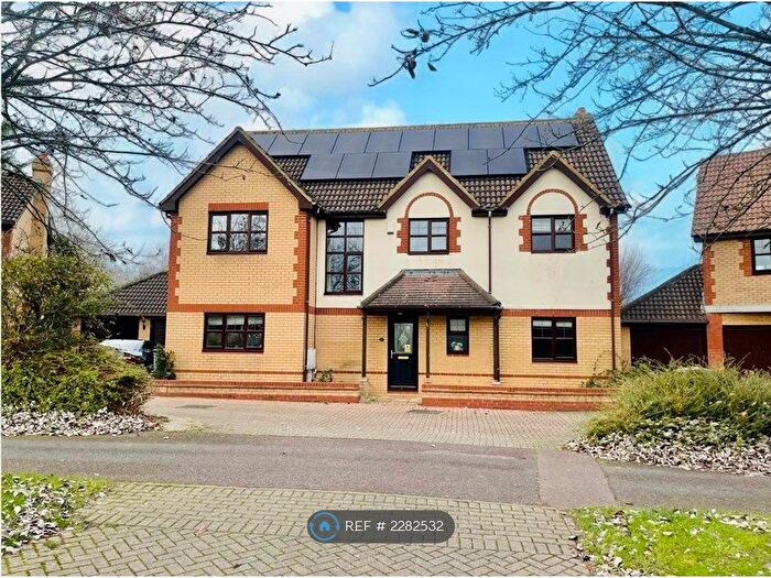 5 Bedroom Detached House To Rent In Hindhead Knoll, Walnut Tree, Milton Keynes, MK7