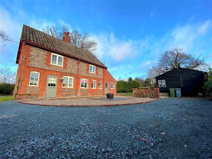 4 Bedroom House To Rent In Horsted, NR12