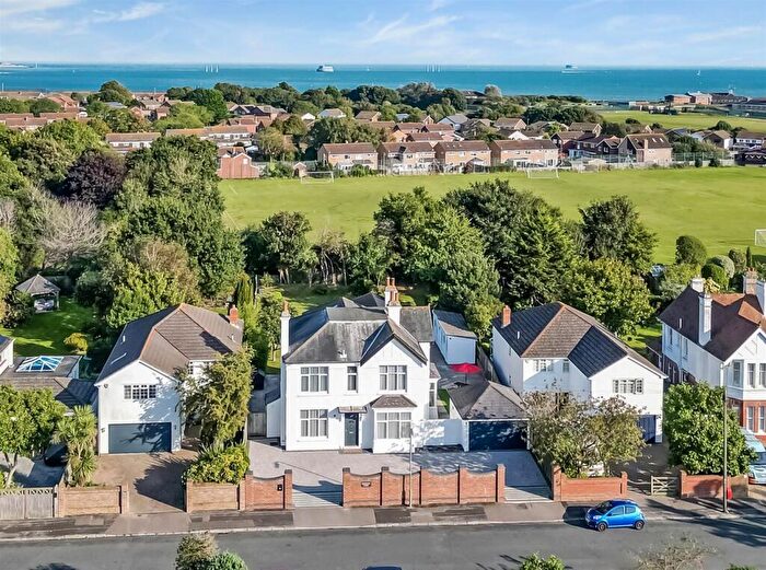 5 Bedroom Detached House For Sale In Monckton Road, Alverstoke, PO12