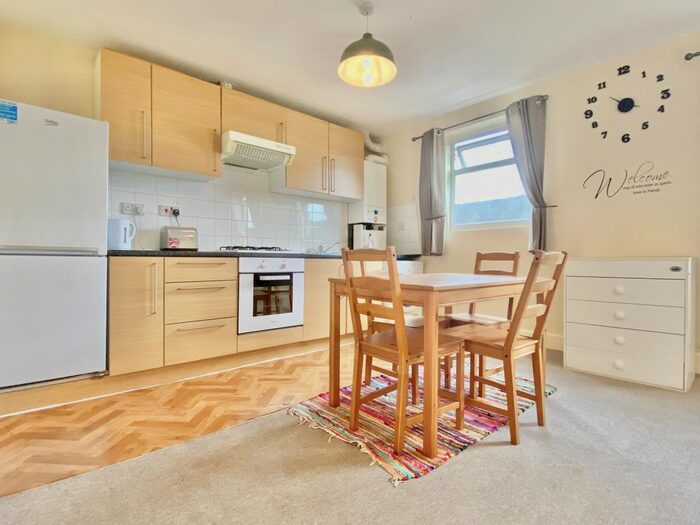 1 Bedroom Flat To Rent In Great Western Road, London, W9