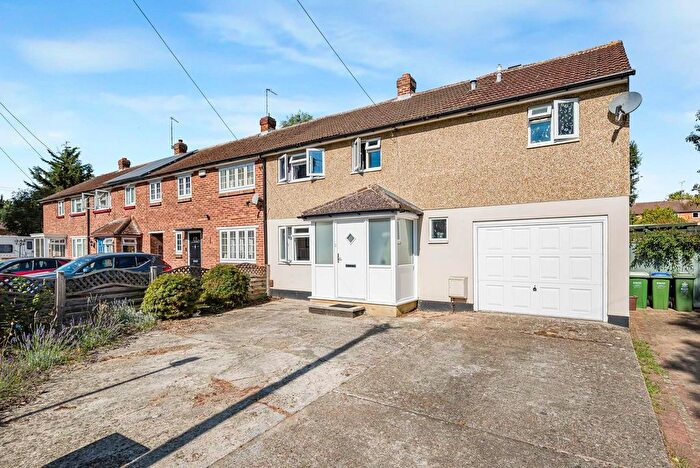 4 Bedroom Semi Detached House For Sale In St. Andrews Road, Sidcup, DA14