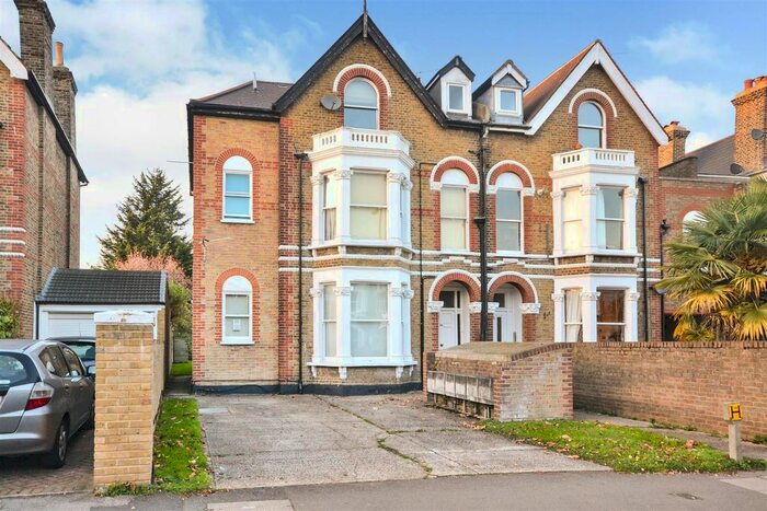 1 Bedroom Flat To Rent In Queens Road, London, SW19