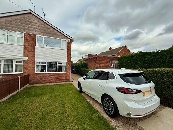 3 Bedroom Semi-Detached House To Rent In Tarran Avenue, Hull, Yorkshire, HU6