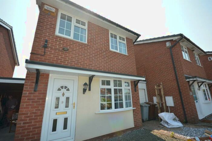 2 Bedroom Detached House To Rent In Laurel Close, Sandbach, CW11