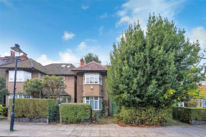4 Bedroom Detached House For Sale In Somali Road, London, NW2
