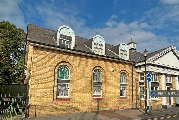 2 Bedroom Flat To Rent In East Street, Saffron Walden, CB10