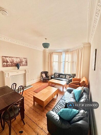 4 Bedroom Flat To Rent In Townhead Terrace, Paisley, PA1