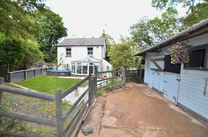 Equestrian Property For Sale In Elm Cottages, Godstone Hill, Godstone, RH9