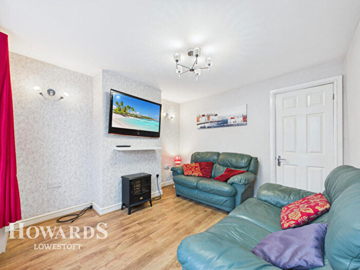 3 Bedroom Terraced House For Sale In St Peters Street, Lowestoft, NR32