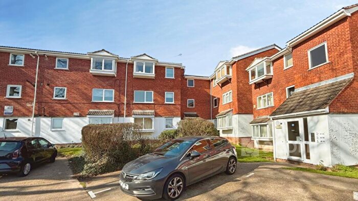 2 Bedroom Flat To Rent In Heathdene Drive Belvedere, DA17