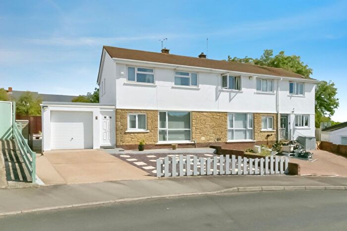 3 Bedroom Semi-detached House For Sale In Willow Crescent, Barry, CF63