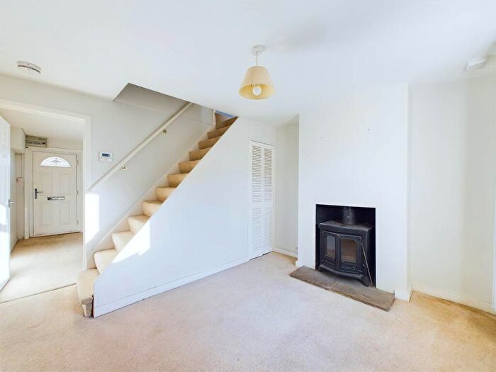 2 Bedroom Semi-Detached House For Sale In Pump Lane North, Marlow, SL7