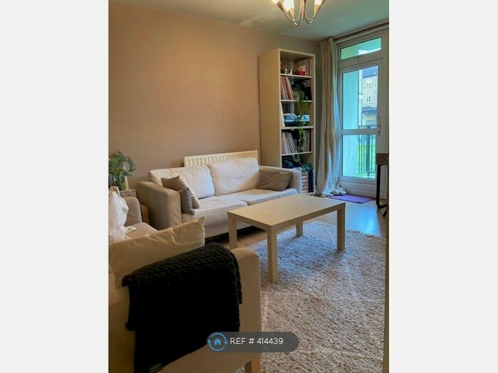 2 Bedroom Flat To Rent In Strickland House, London, E2