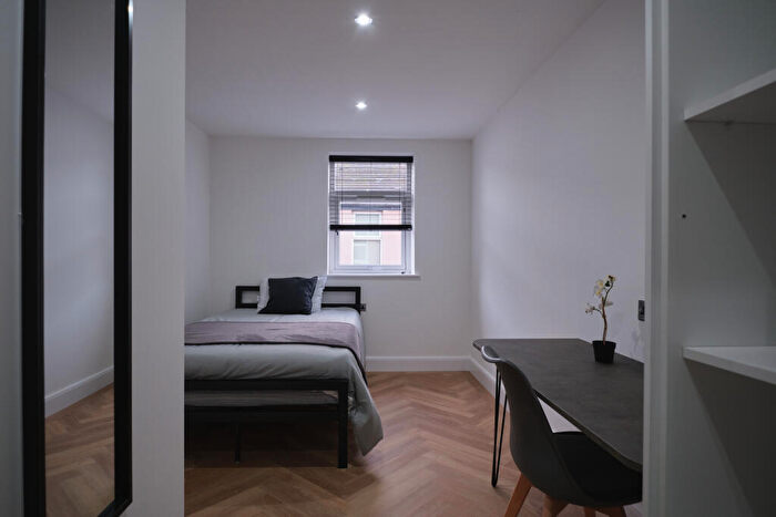 6 Bedroom Terraced House To Rent In Adelaide Road, Liverpool, Merseyside, L7