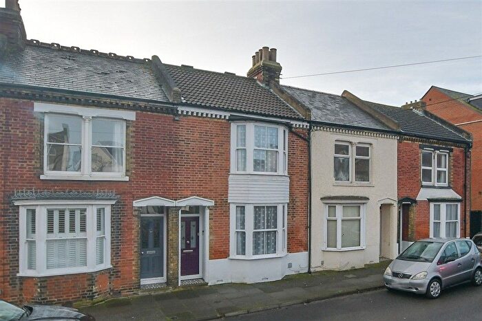 3 Bedroom Terraced House For Sale In Avenue Road, Herne Bay, Kent, CT6