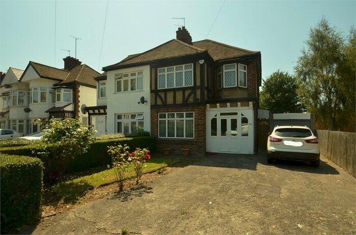 3 Bedroom Semi-Detached House To Rent In Hall Lane, Hendon, NW4