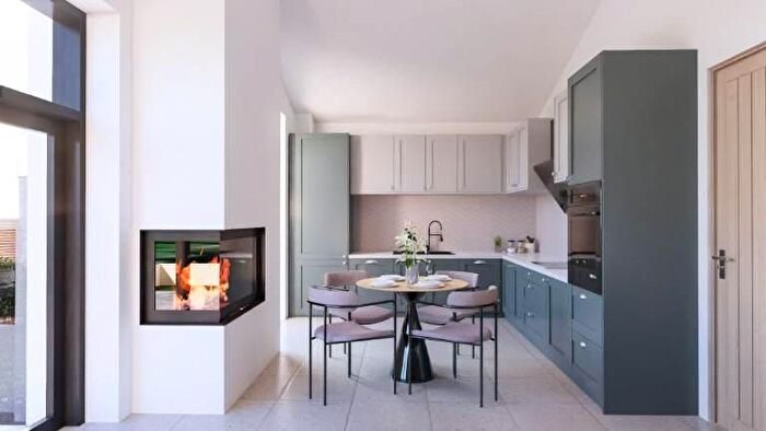 2 Bedroom Bungalow For Sale In Gothic Road, Newton Abbot, Devon, TQ12