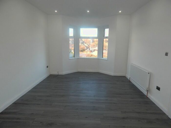 3 Bedroom Terraced House To Rent In Crackenedge Lane, Dewsbury, WF13