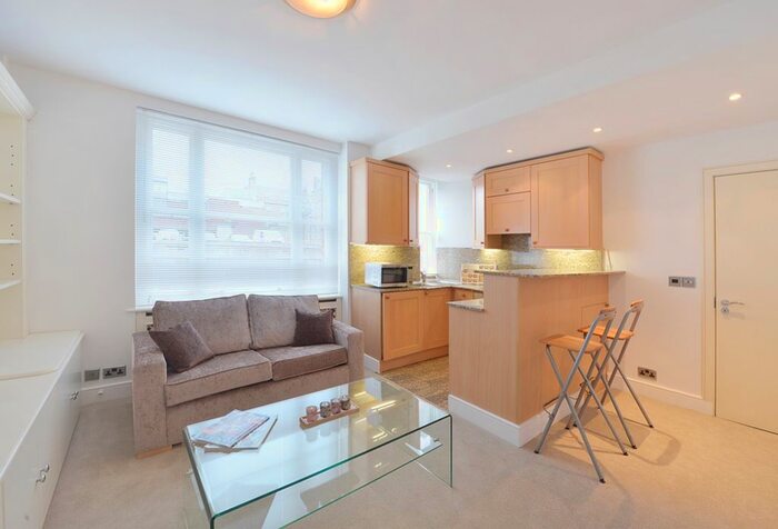 1 Bedroom Flat To Rent In Hill Street, London, W1J