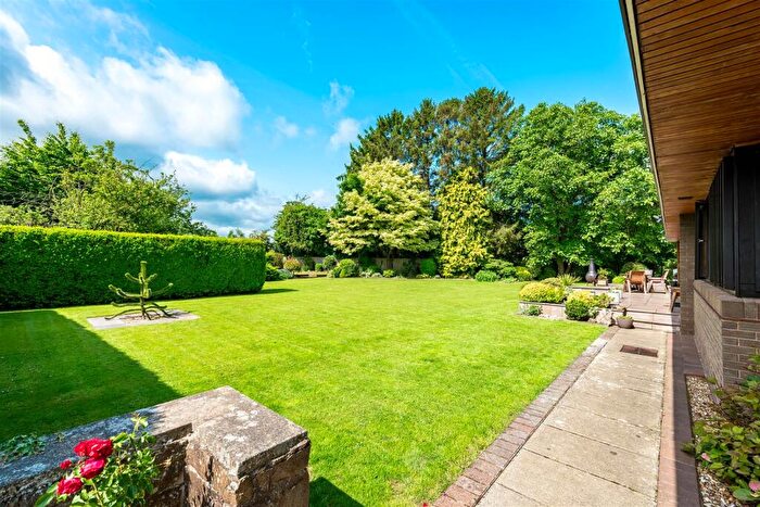 3 Bedroom Bungalow For Sale In Overton Road, Bangor-On-Dee., LL13