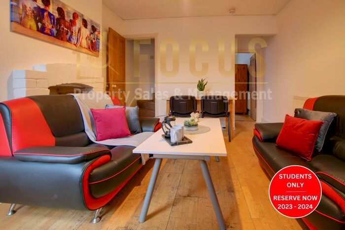 4 Bedroom End Of Terrace House To Rent In Lytton Road, Leicester, LE2