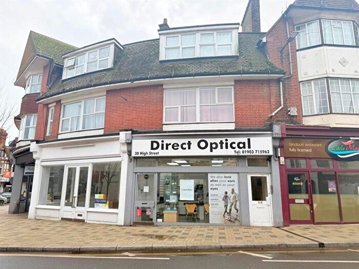 2 Bedroom Apartment To Rent In High Street, Littlehampton, BN17