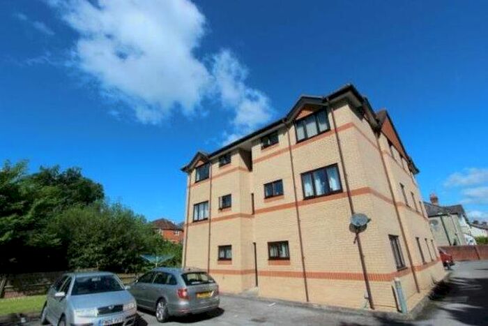 1 Bedroom Flat To Rent In Nightingale Grove, Southampton, SO15