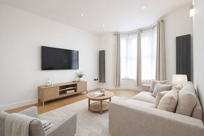 3 Bedroom Terraced House To Rent In Little Ilford Lane, London, E12