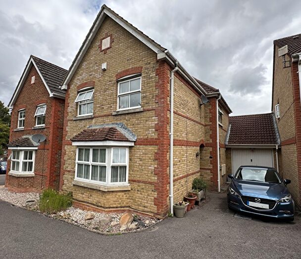 4 Bedroom Detached House To Rent In Hathaway Gardens, Basingstoke, RG24