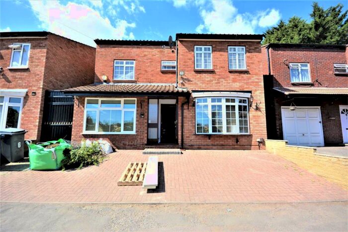 5 Bedroom Detached House To Rent In Water Brook Lane, London, NW4