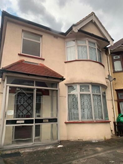 3 Bedroom Semi Detached House To Rent In Eton Road, Ilford, Essex, IG1