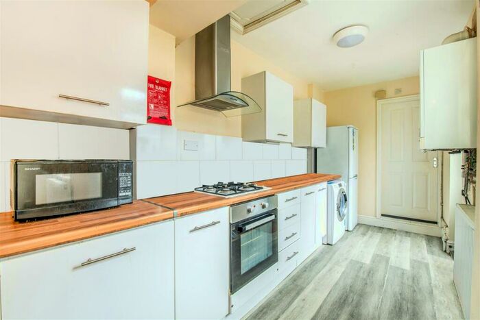 3 Bedroom End Of Terrace House To Rent In Warwick Street, Dunkirk, Nottingham, NG7