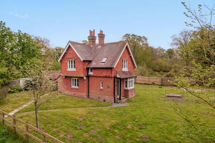 3 Bedroom Detached House To Rent In Hatchlands Park East Clandon, GU4