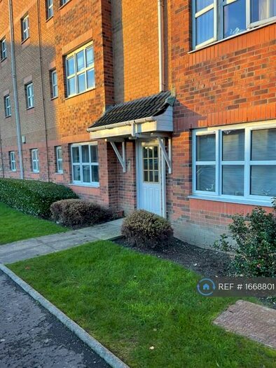 2 Bedroom Flat To Rent In Canavan Park, Falkirk, FK2