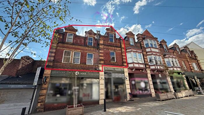 5 Bedroom Terraced House For Sale In Gillygate, Pontefract, West Yorkshire, WF8