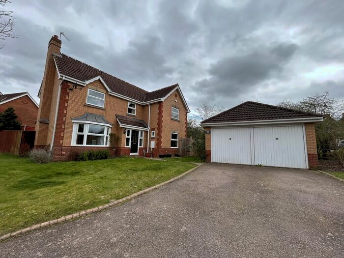 4 Bedroom Detached House To Rent In The Choakles, Northampton, NN4