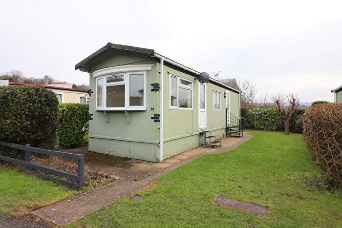 1 Bedroom Park Home To Rent In Castle Hill Road, Totternhoe, Dunstable, LU6
