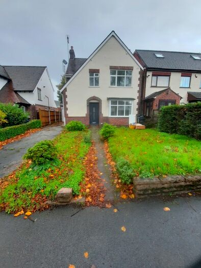 3 Bedroom Detached House To Rent In The Mount, Birmingham, B23