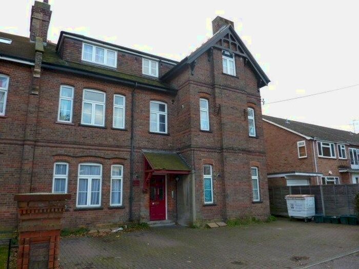 Studio To Rent In Park Road, Watford, WD17