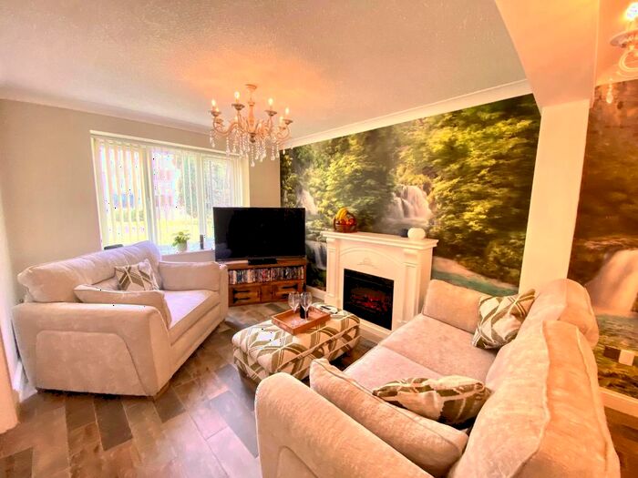 1 Bedroom Flat To Rent In Keswick Hall Road, Keswick, Norwich, NR4