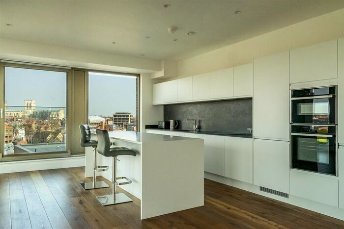 3 Bedroom Flat To Rent In Penthouse, Ryedale House, York City Centre, YO1