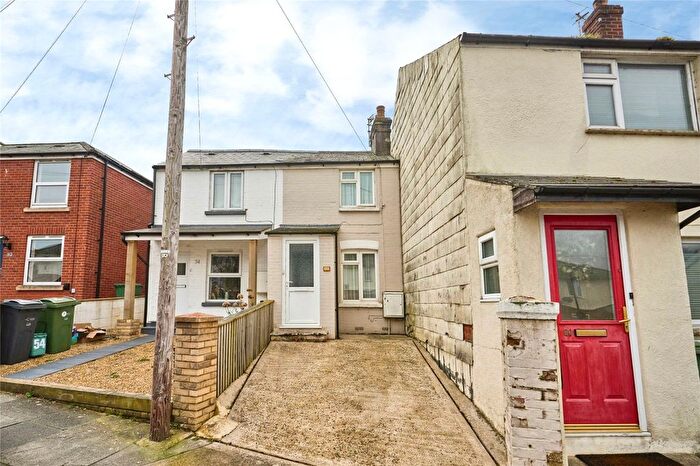 3 Bedroom Terraced House For Sale In Barton Road, Newport, Isle Of Wight, PO30