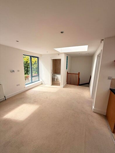 2 Bedroom House To Rent In Sydenham Lane, Bristol, BS6